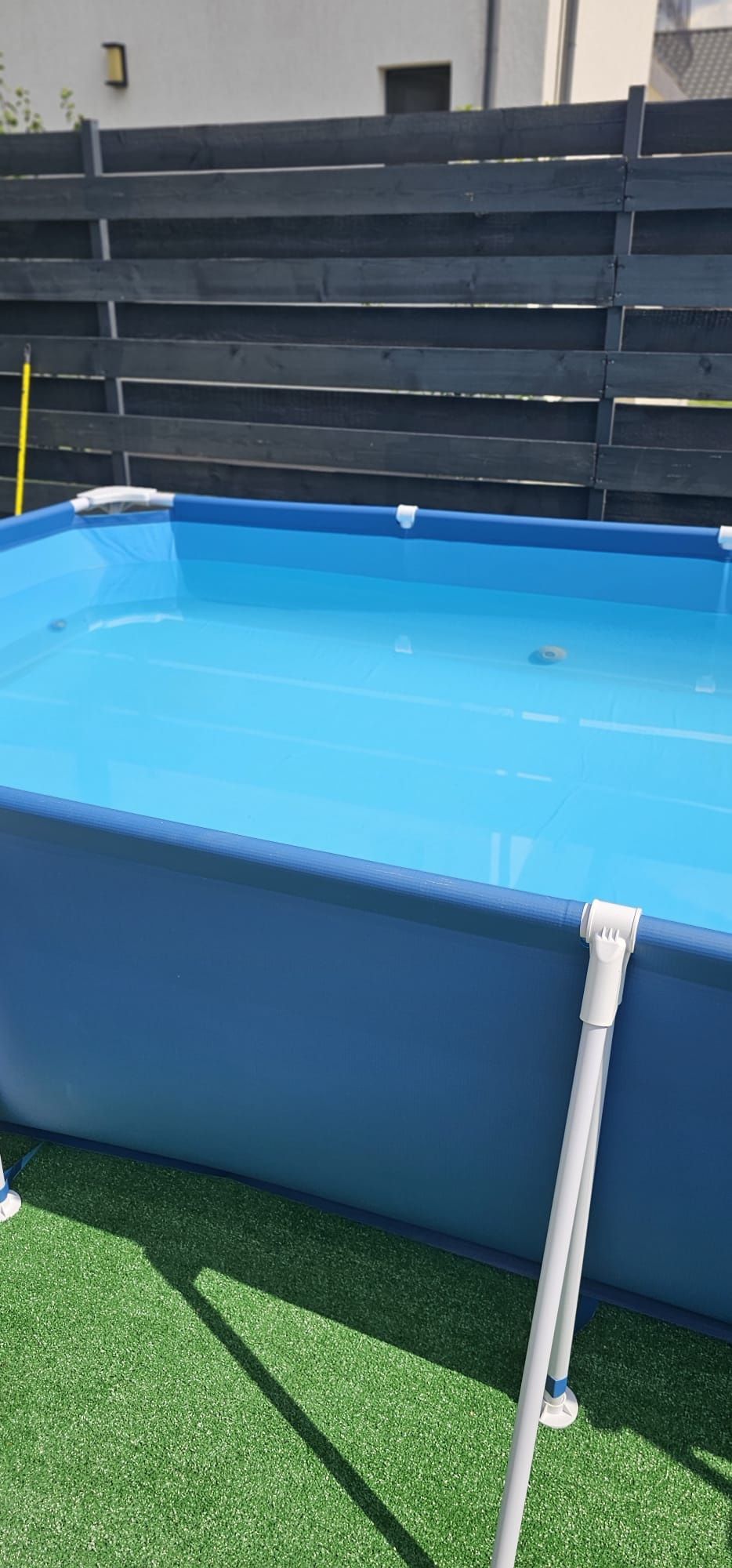 Piscina exterioara