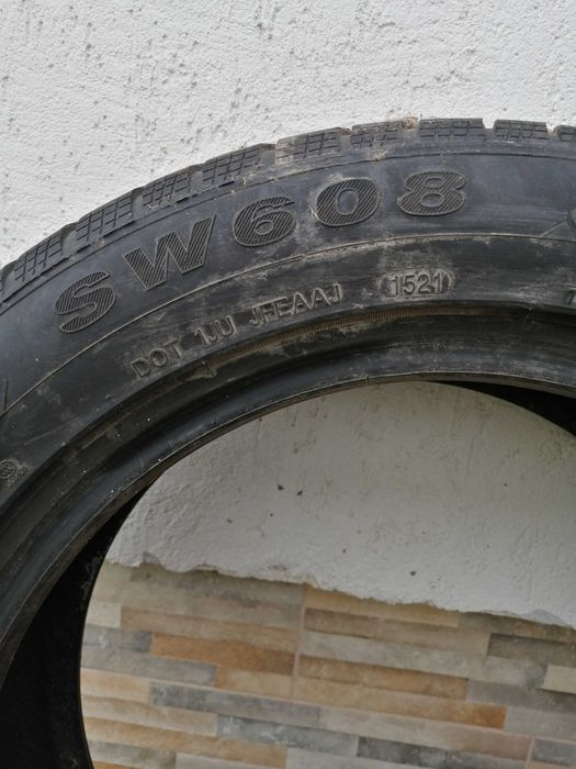 Anvelope iarna 205/55/R16 91H + Anvelope vara 175/65 R14 82T