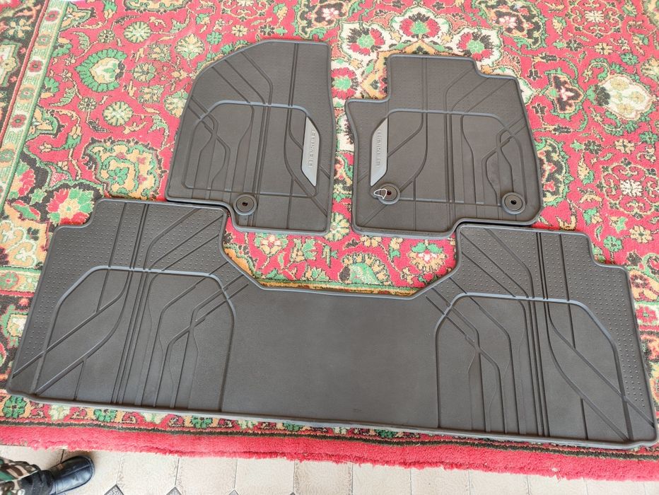 Tahoe полик новые