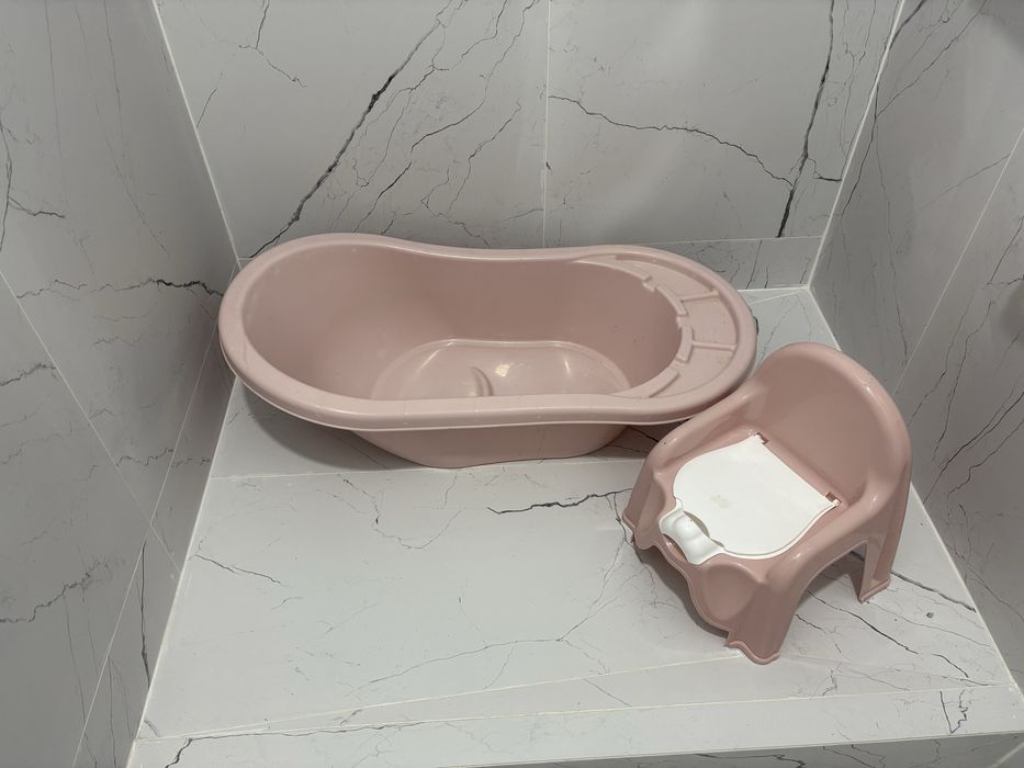 Отдам даром ванночку и горшок