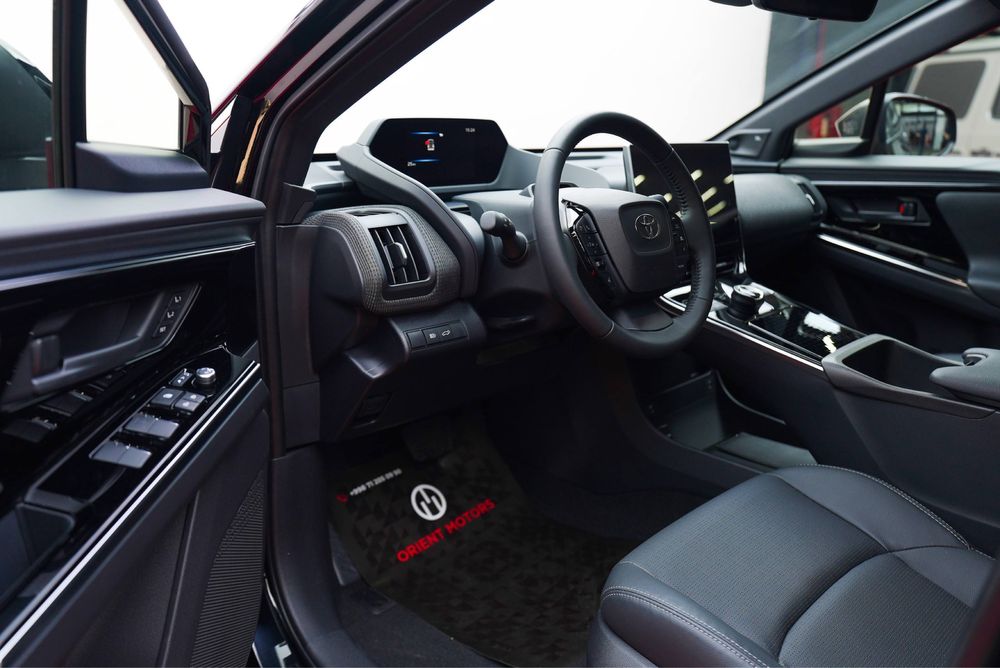 Toyota BZ4X ( Made in Japan )