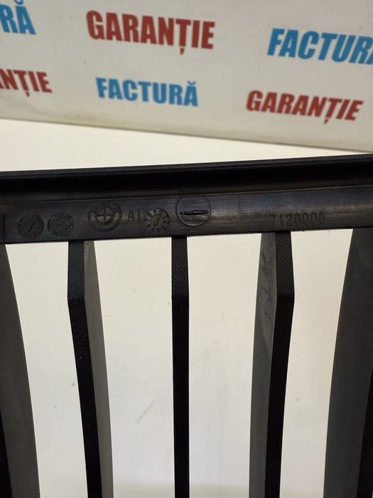 Grila nara bara spoiler fata dreapta BMW Seria 3 E90 E91 Non Facelift