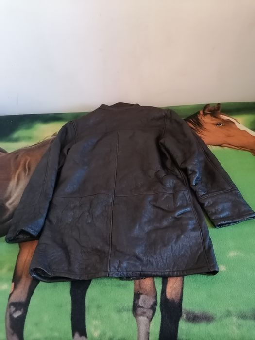 Haină de piele (mărimea L)