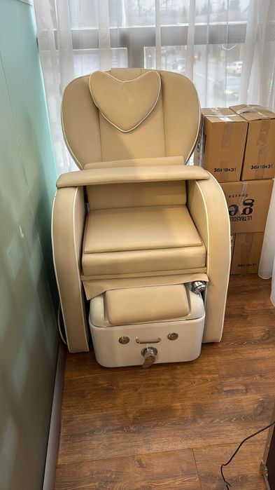 Scaun pedichiură profesional cu vană și racord la apă