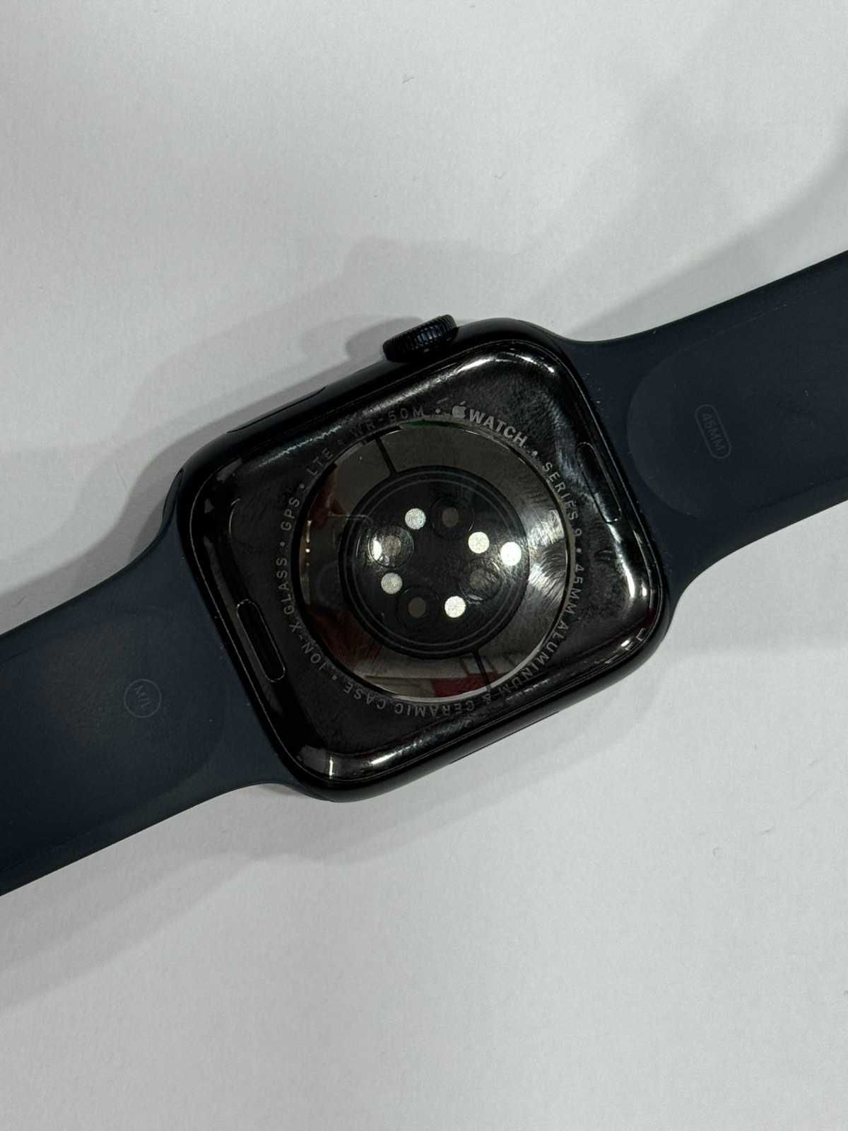 Apple Watch Series 9 45mm 100% Battery Health
