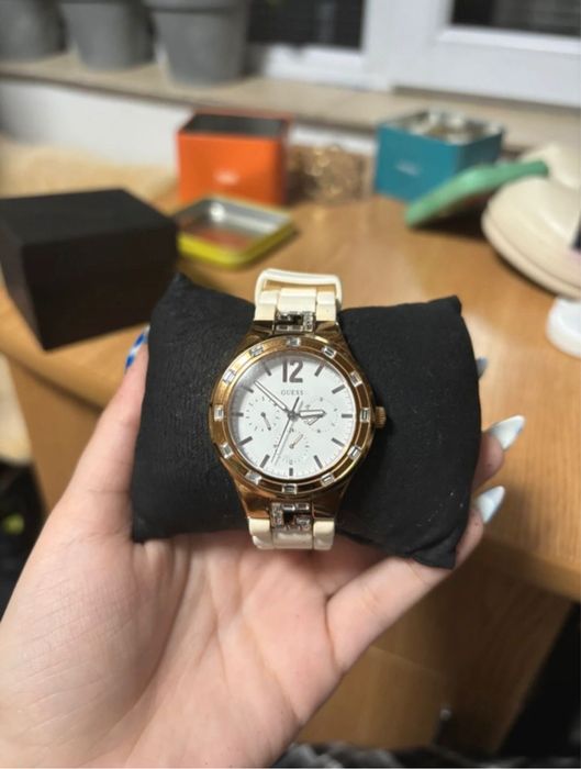 ceas guess de dama