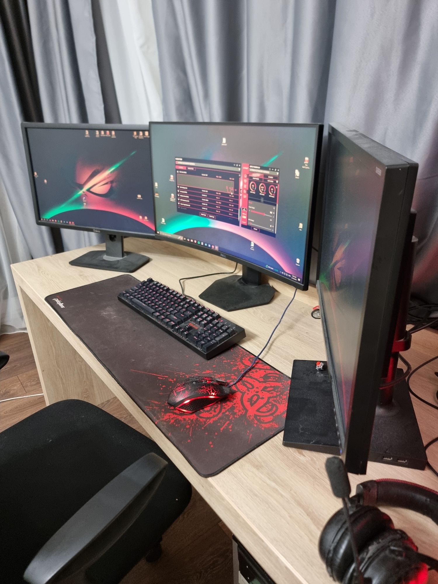 Цял геймърски сеъ ъп gaming set up компютър gtx 1080 16gb ram