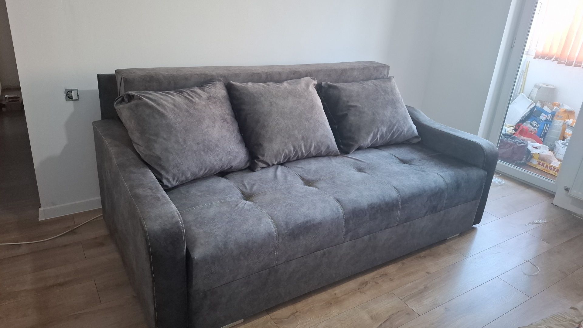 Canapea extensibila noua
