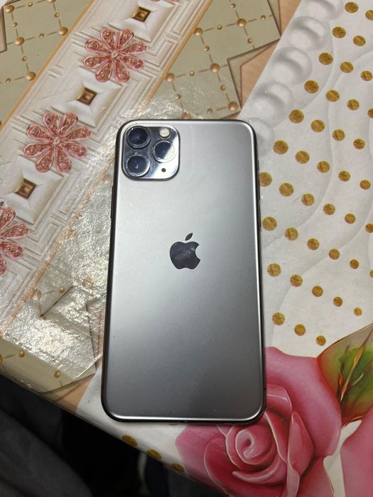 Продам  айфон 11 про