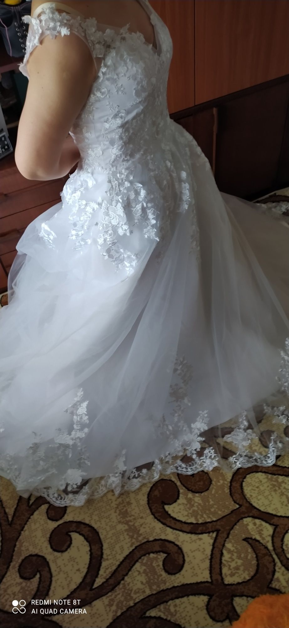 Булчинска/сватбена рокля+було+букет+още
