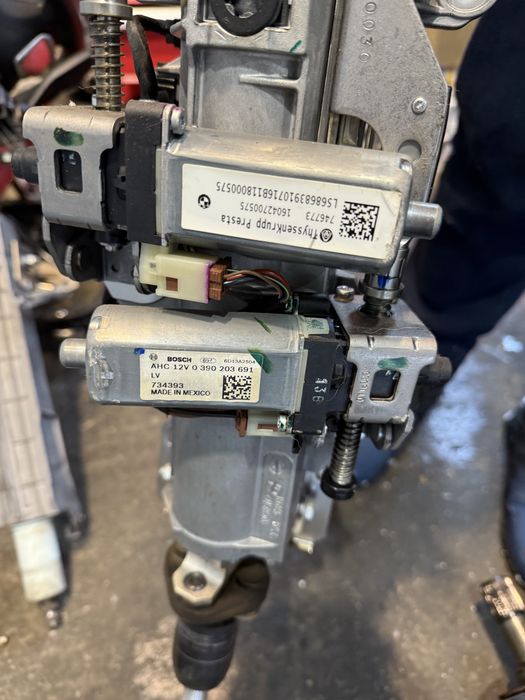 Електрически кормилен прът бмв х5 ф15 х6 ф16 bmw x5 f15 x6 f16