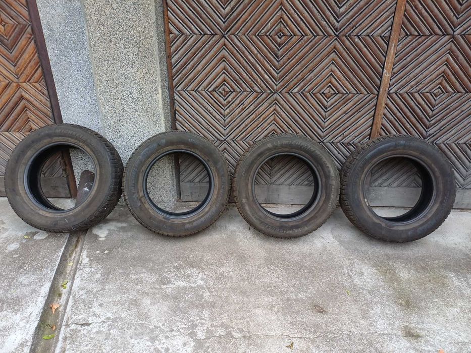 Продавам зимни гуми Мишлен
