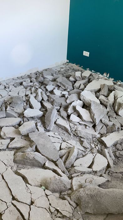 Executam demolari profesionale si rapide,taieri beton,decupaje,gresie.