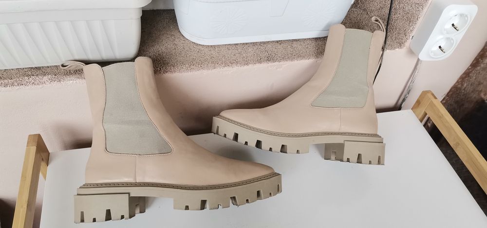 Дамски ботуши Zara 38н.Естествена кожа