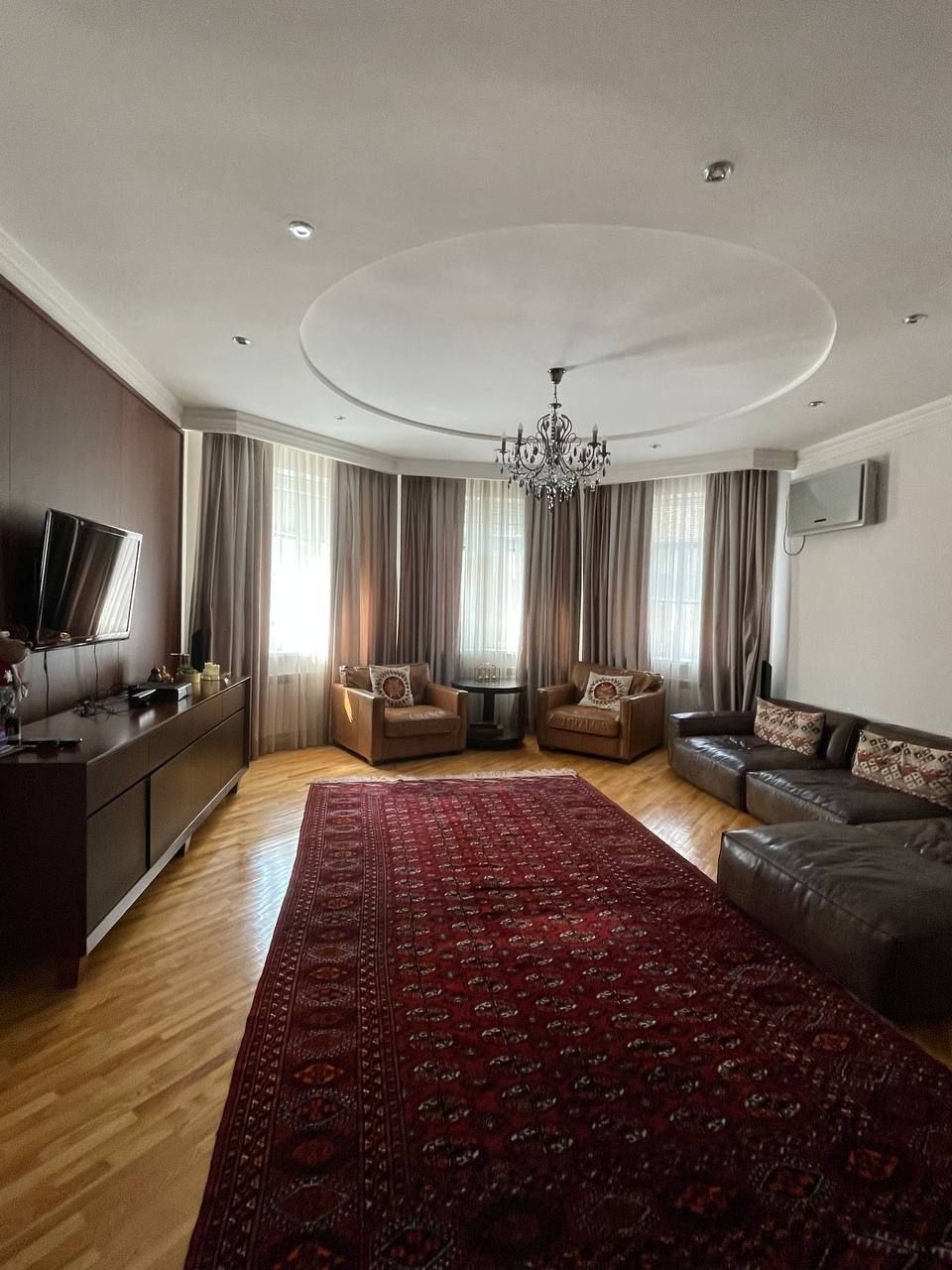 Продаётся Дом на ул. Кичик Мирабад 7 соток, 6 комнат