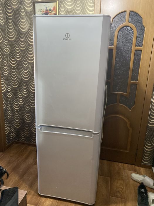 Продам Холодильник Б/У