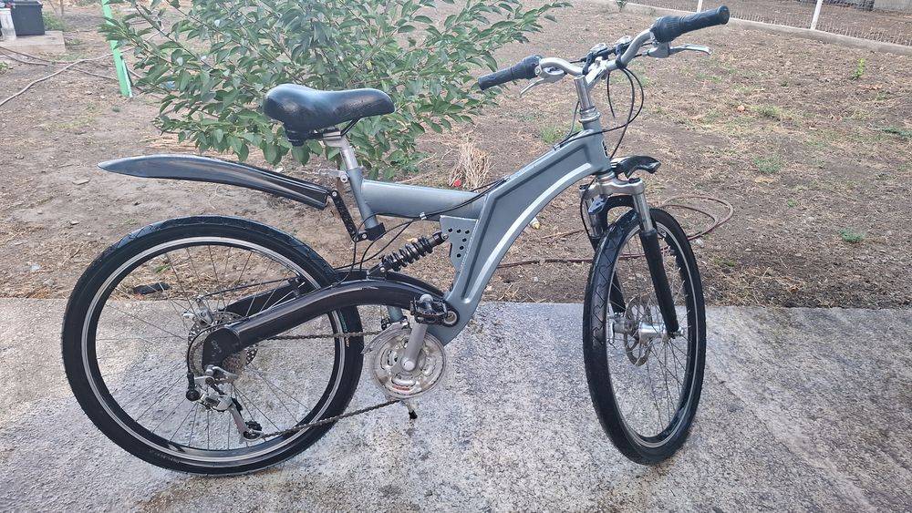 Biciclete de vânzare cele 2 verzi sunt noi preț fix pentru fiecare.