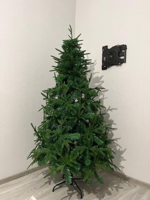 Продам ёлку в отличном состоянии. Новый 40000 тг. Астана, район Алматы