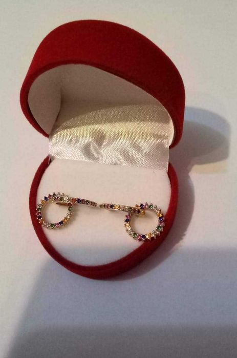 Cercei placați cu aur