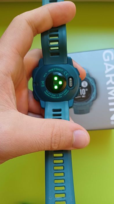 Garmin Instinct gps часовник