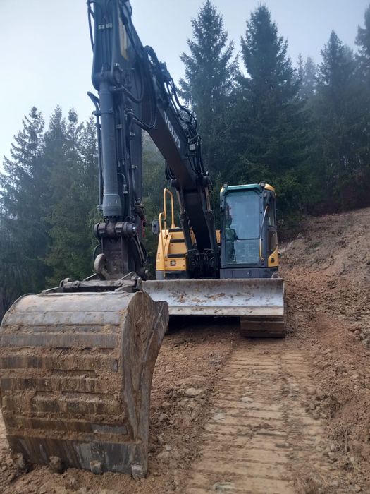 Vând excavator 15 Tone