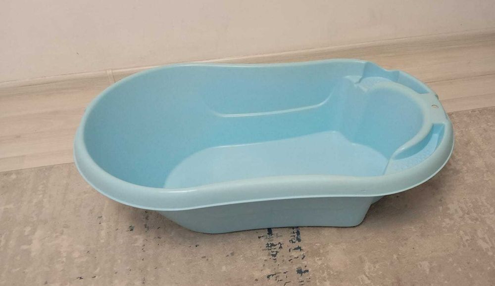 Продам детскую ванночку (цвет бирюзовый)