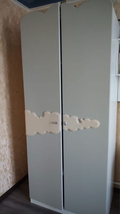 Продам детский гарнитур.