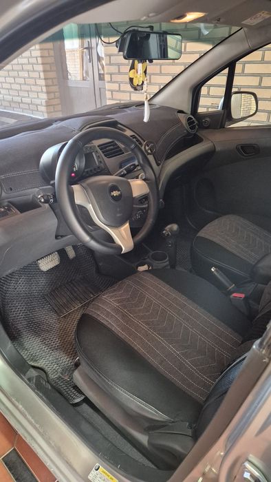 Spark mashinasi sotiladi