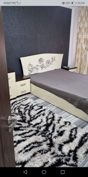 Vând apartament decomandat
