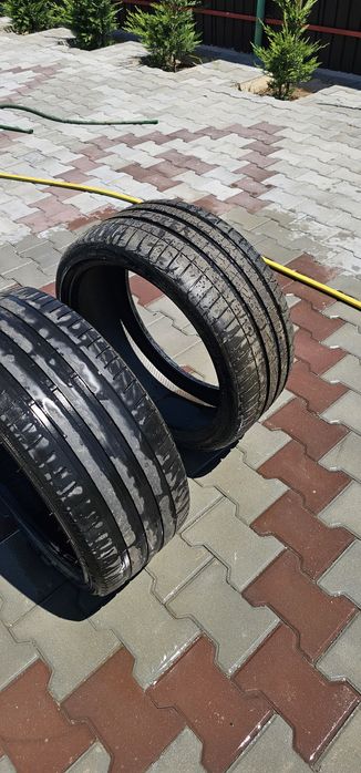 Vând 2 cauciucuri 235 35 19 vara