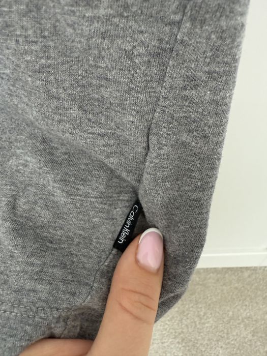 Памучна сива тениска Calvin Klein размер XS