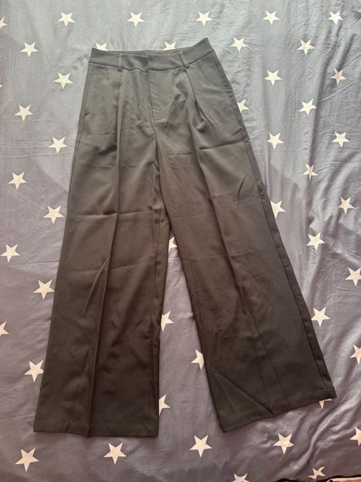 Панталони с широк крачол