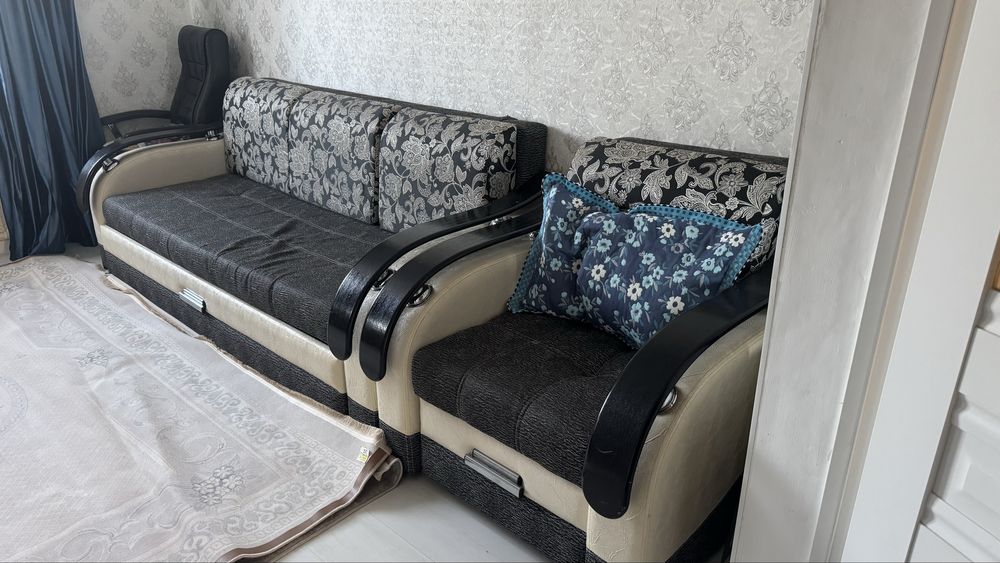 Продам диван в отличном состояний
