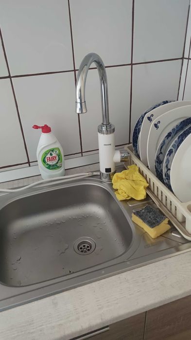 Robinet electric instant apă caldă