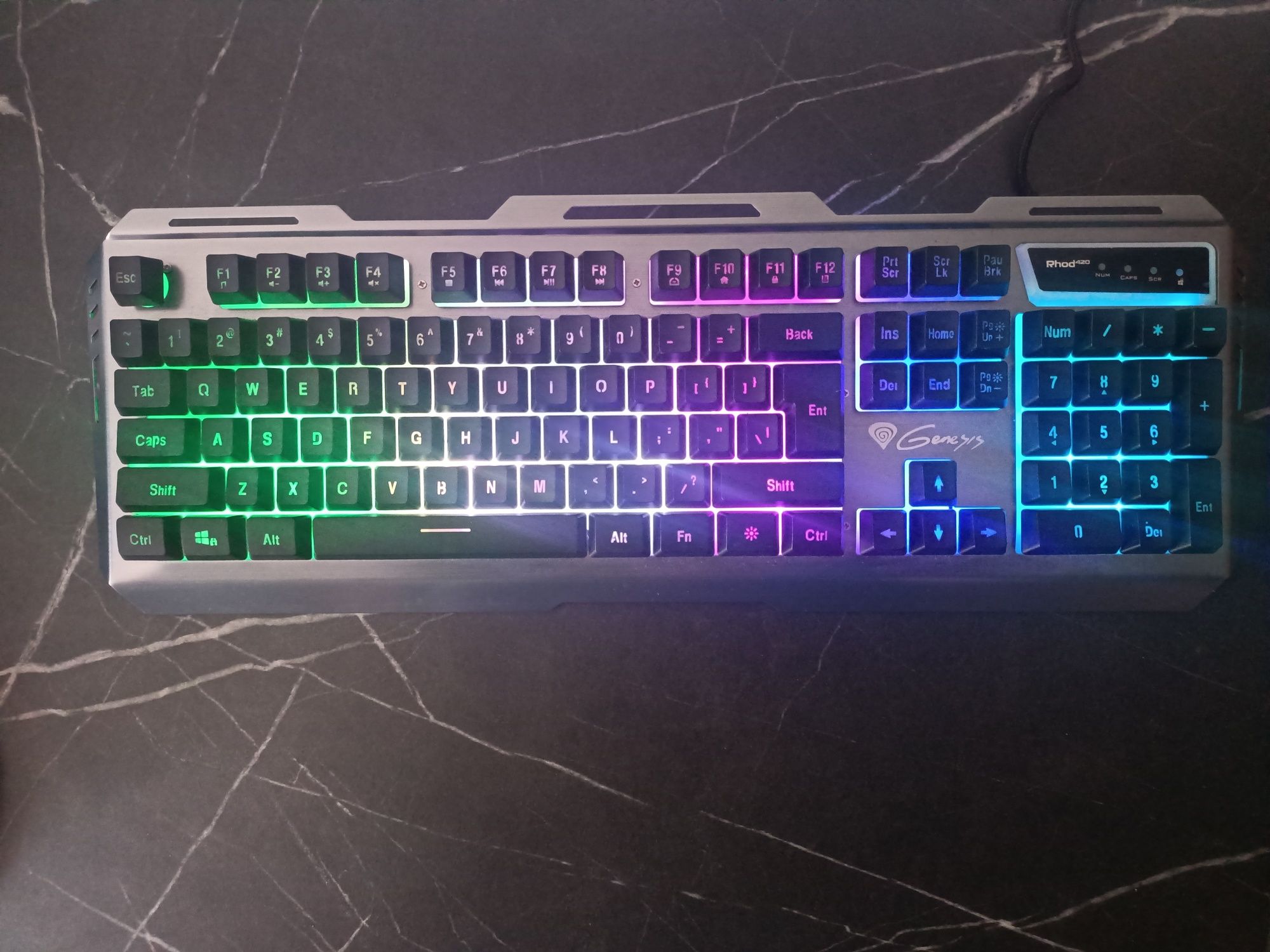 Vând tastatură gaming Genesis Rhod 420 RGB