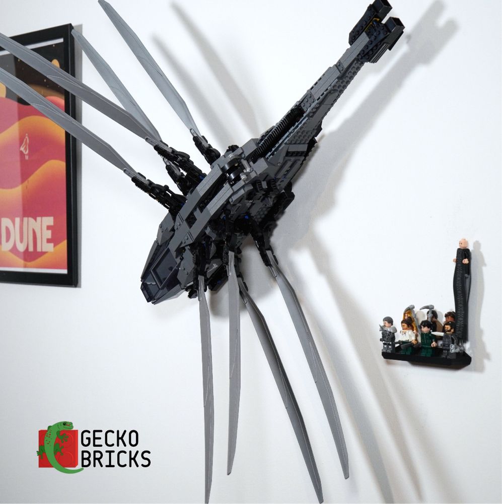 Дисплей(стойка) за стена за Лего 10327 (Lego 10327)
