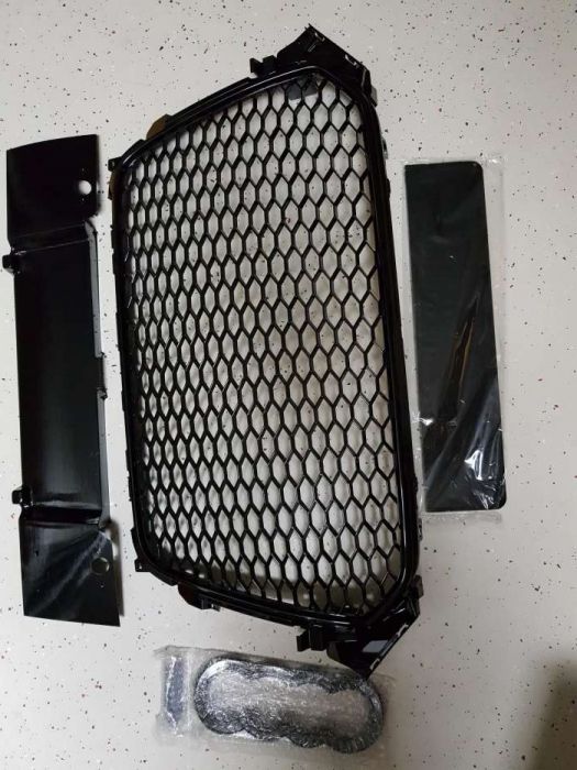 Grila RS look AUDI A4 B8.5 FACELIFT - finisaj NEGRU LUCIOS