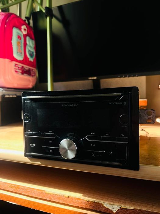 Продам pioneer fh-s705bt original