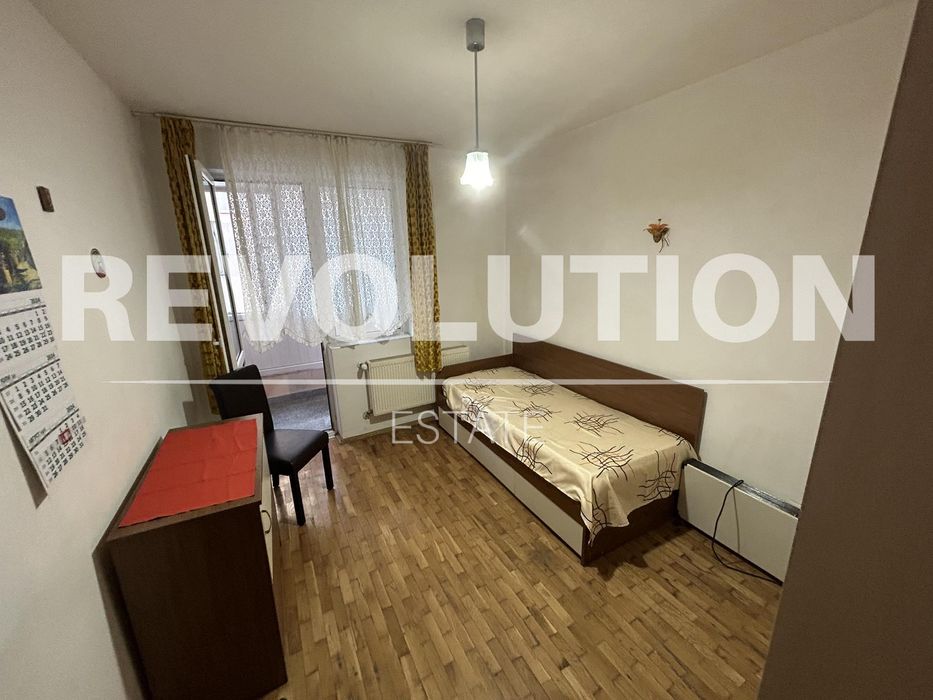 Дава се под наем Двустаен апартамент в Варна, Център - 55 кв.м за 500 € - Снимка #3