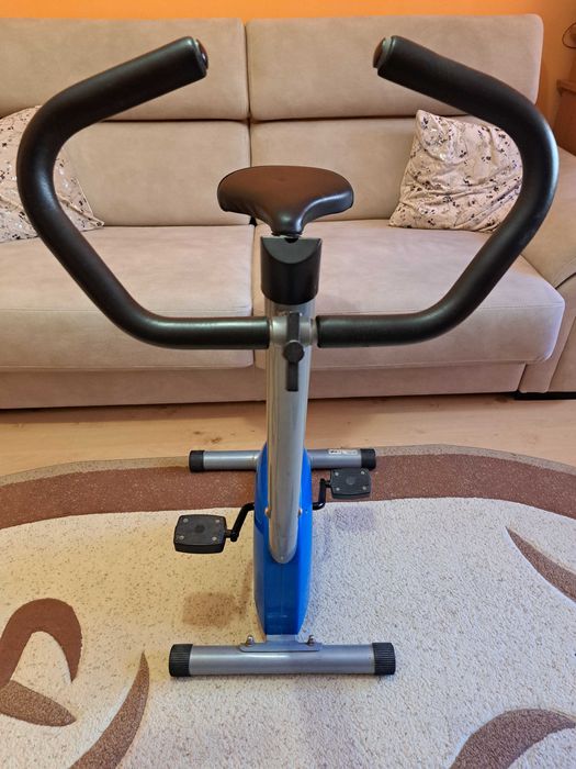 Vand bicicleta de camera fitness 150 lei