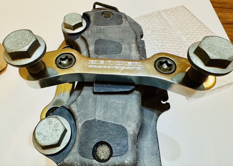 Адаптерни планки за преминаване към спирачни апарати Brembo 17Z