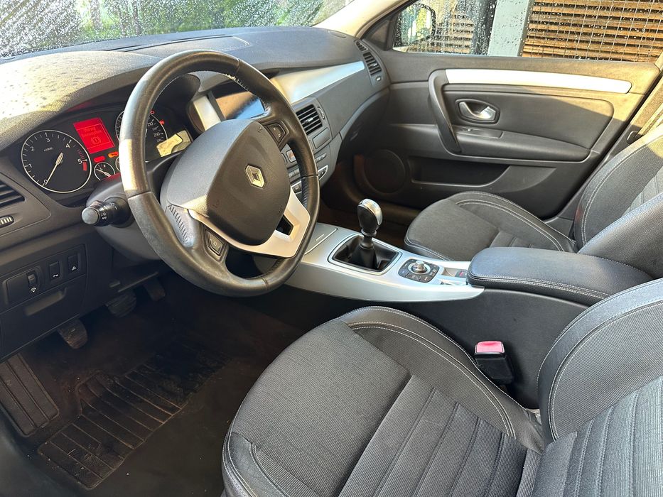 Vând Renault Laguna