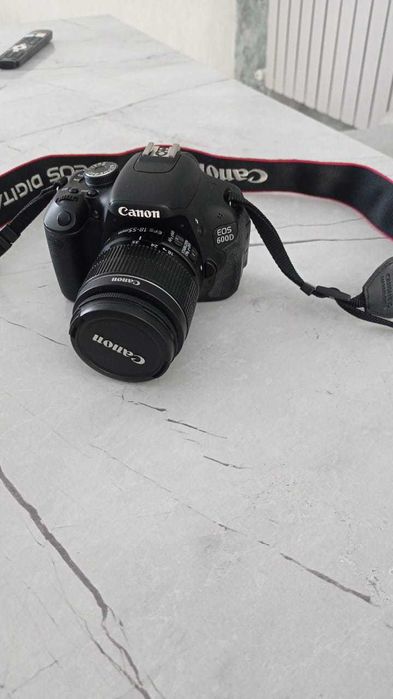 Фотокамера Canon EOS 600D Kit 18-55 II
