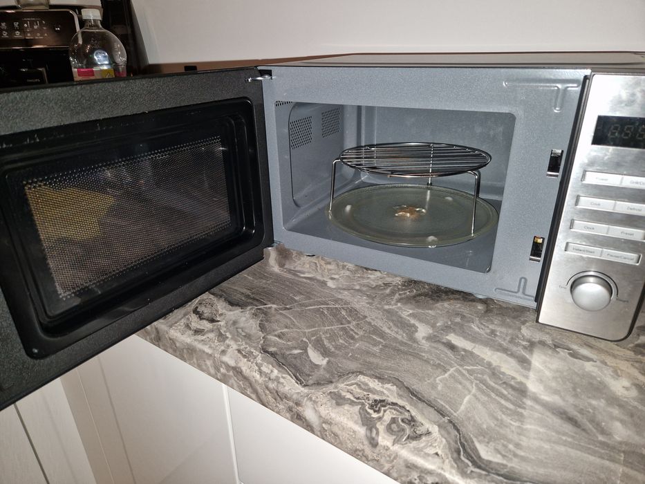 Cuptor microunde