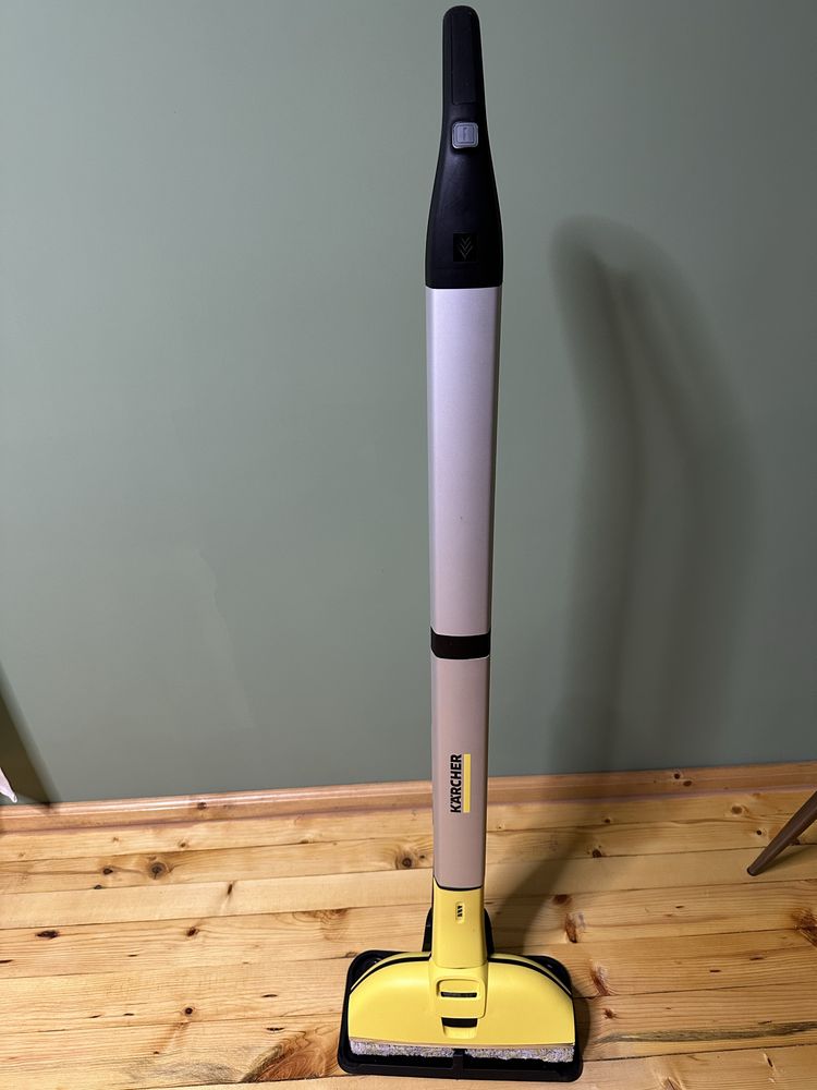 Подочистачка KARCHER FC3