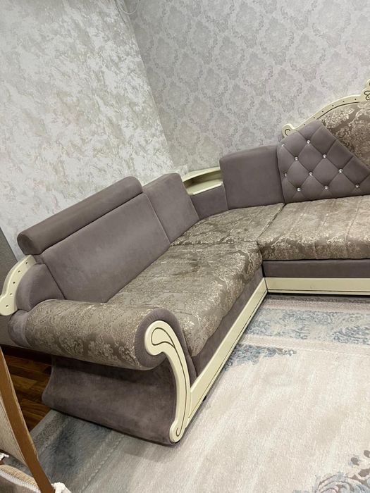 Продам угловой диван трансформер