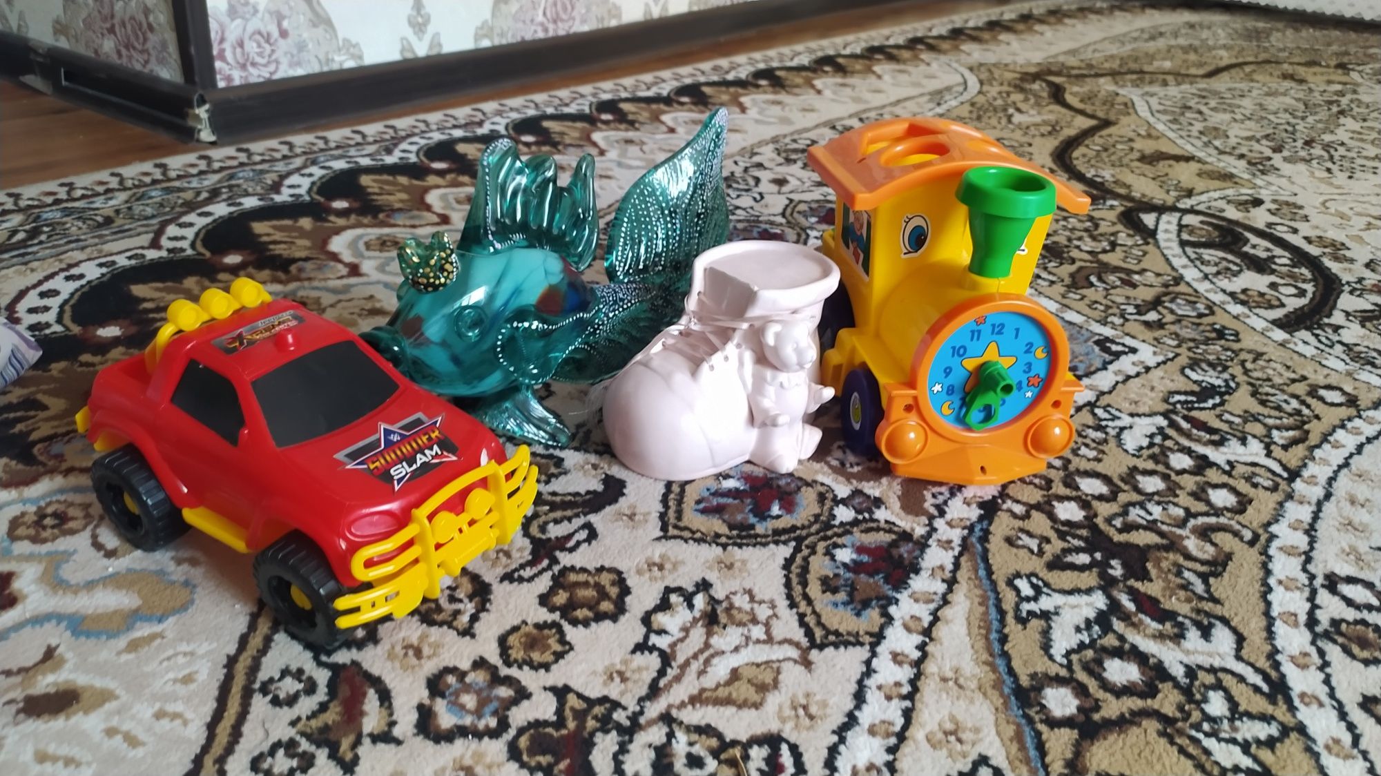 Õyinchoq moshina ,baliq ,poyezd,pul solgich