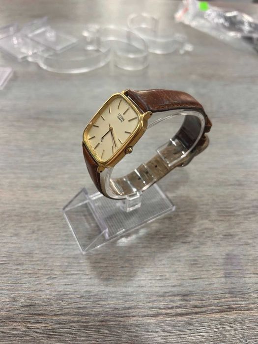 Продава се часовник CITIZEN - УНИСЕКС
