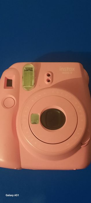Камера с технологиеи моментальной печатиIHSTAX mini 9