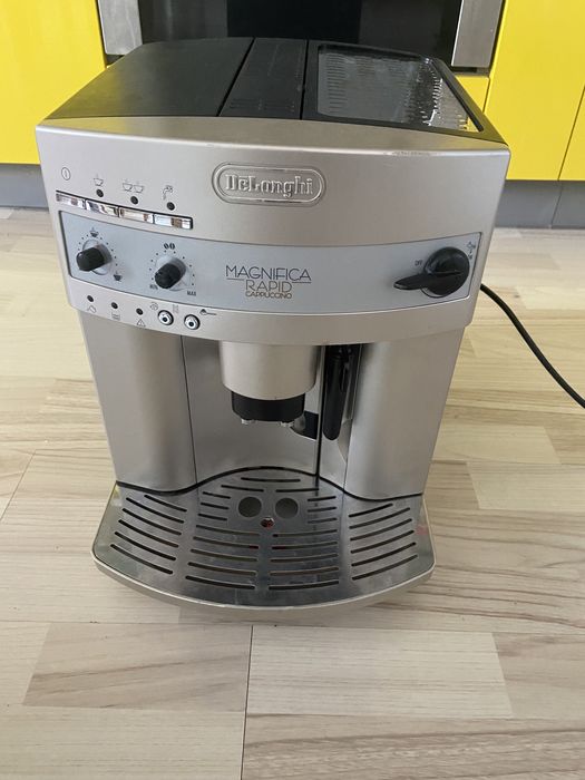 Кафемашина DeLonghi Magnifica